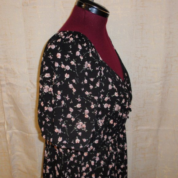 Torrid ditzy floral crinkle cut gauze puff sleeve peasant dress size 2X - Picture 4 of 15